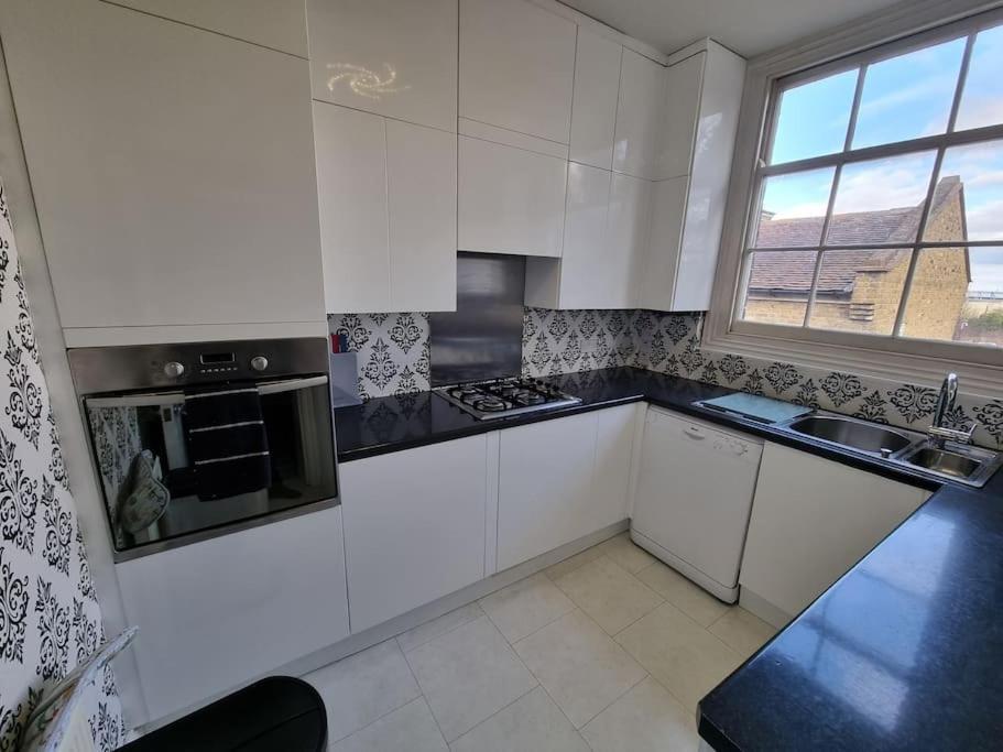 Beautiful Apartment In The Heart Of Rochester Рочестър Екстериор снимка
