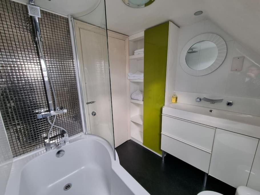 Beautiful Apartment In The Heart Of Rochester Рочестър Екстериор снимка