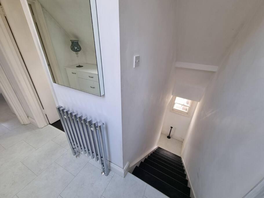 Beautiful Apartment In The Heart Of Rochester Рочестър Екстериор снимка