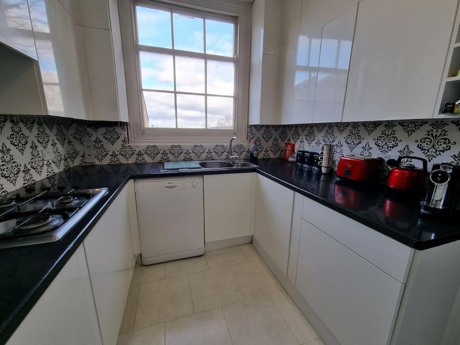Beautiful Apartment In The Heart Of Rochester Рочестър Екстериор снимка